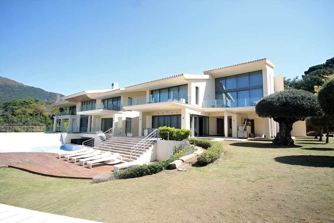 Villa in La Zagaleta, Benahavis, Andalusia 1 - 16111003
