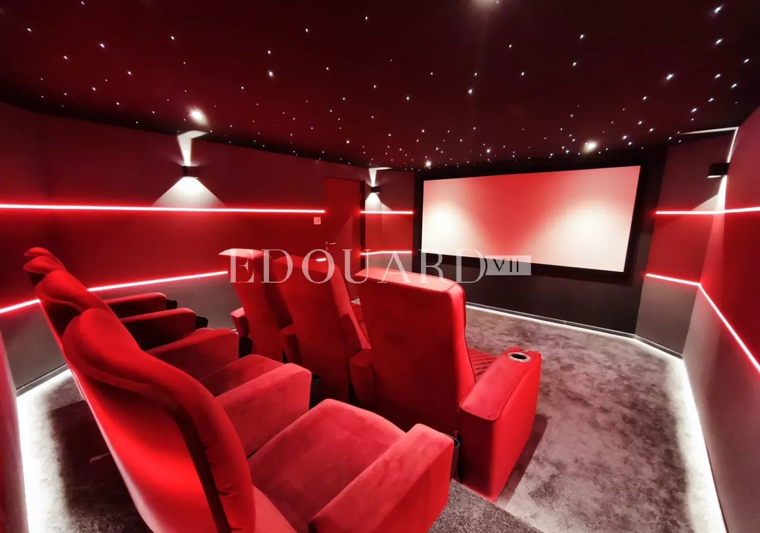 Villa in Menton, Provence-Alpes-Côte d'Azur, Frankreich 3 - 14387935