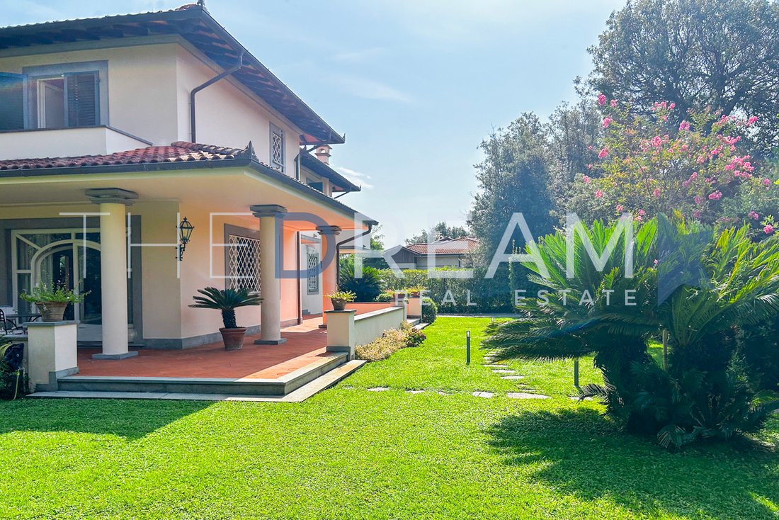 Villa in Center, Forte dei Marmi, Tuscany 5 - 16111054