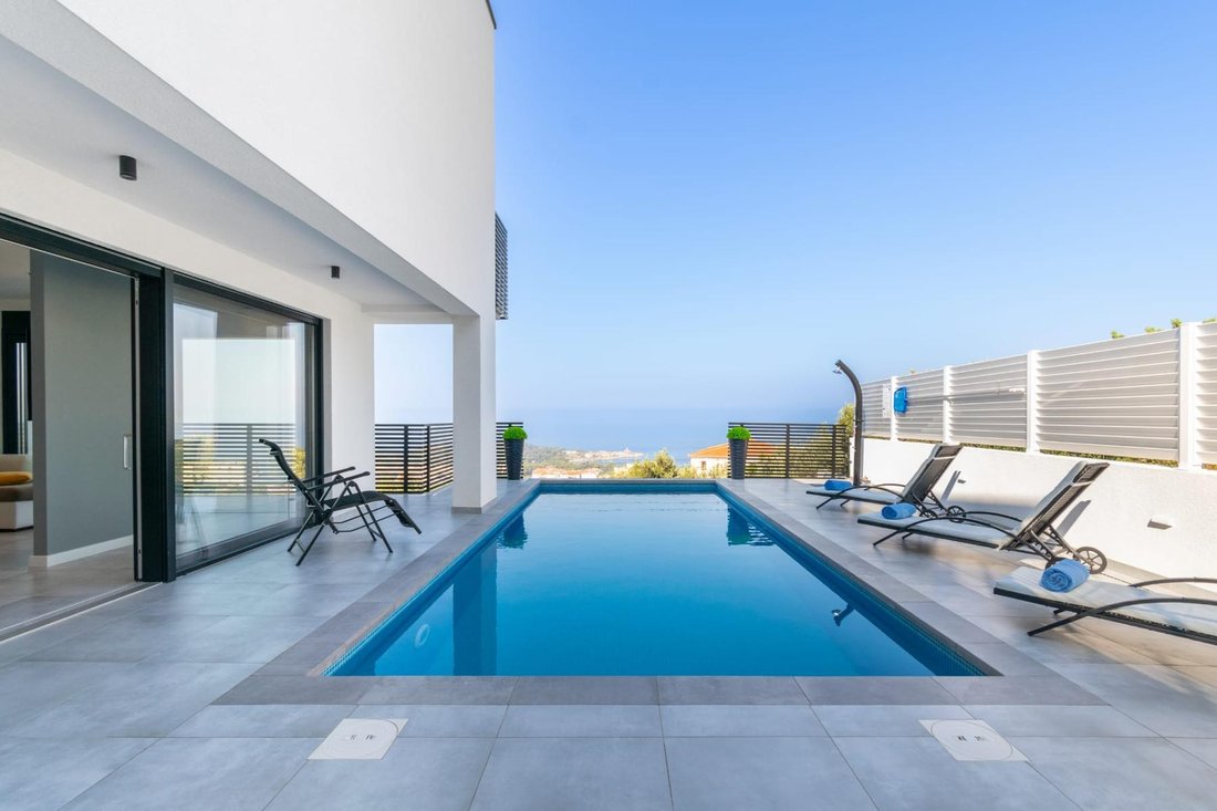 Apartment in Makarska, Split-Dalmatia County, Croatia 2 - 13857545