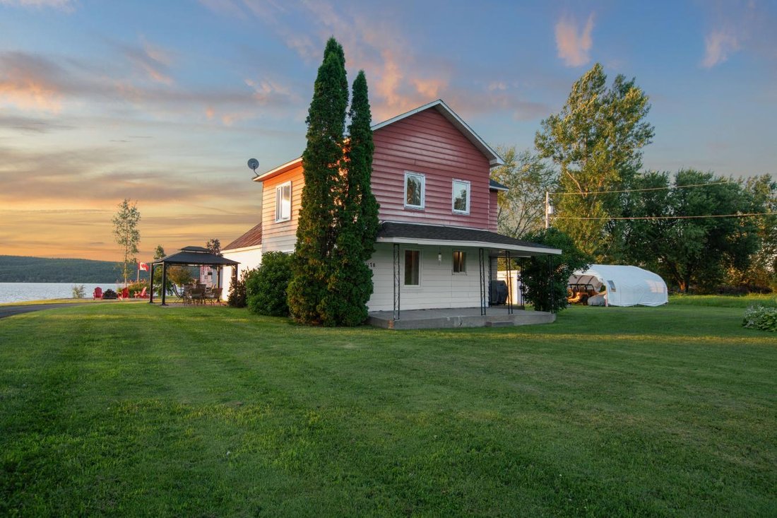 House in L'Orignal, Ontario, Canada 4 - 16111143