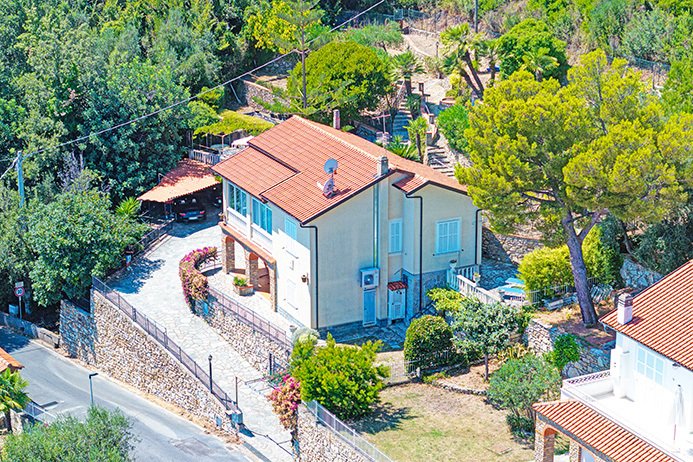 Villa in Andora, Liguria, Italy 3 - 16108262