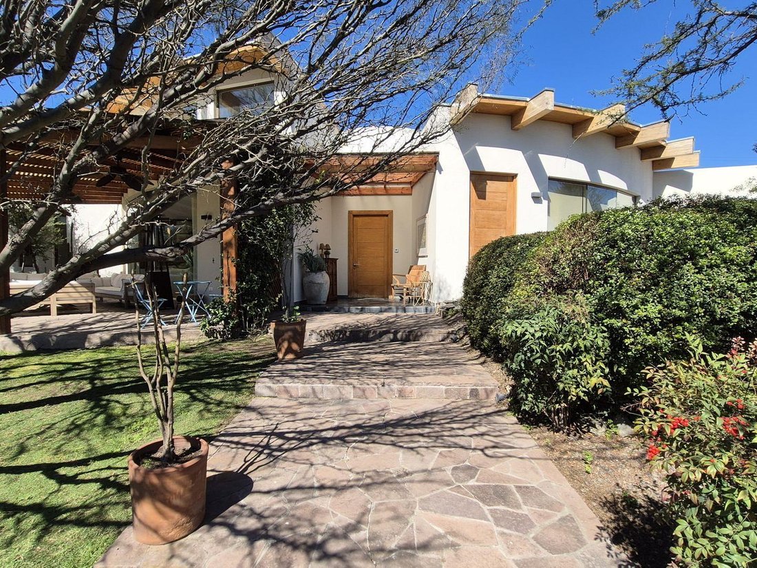 House in Colina, Santiago Metropolitan Region, Chile 2 - 16108946