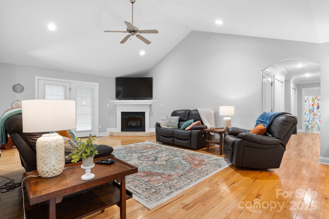 House in Hickory, North Carolina, United States 5 - 16108191