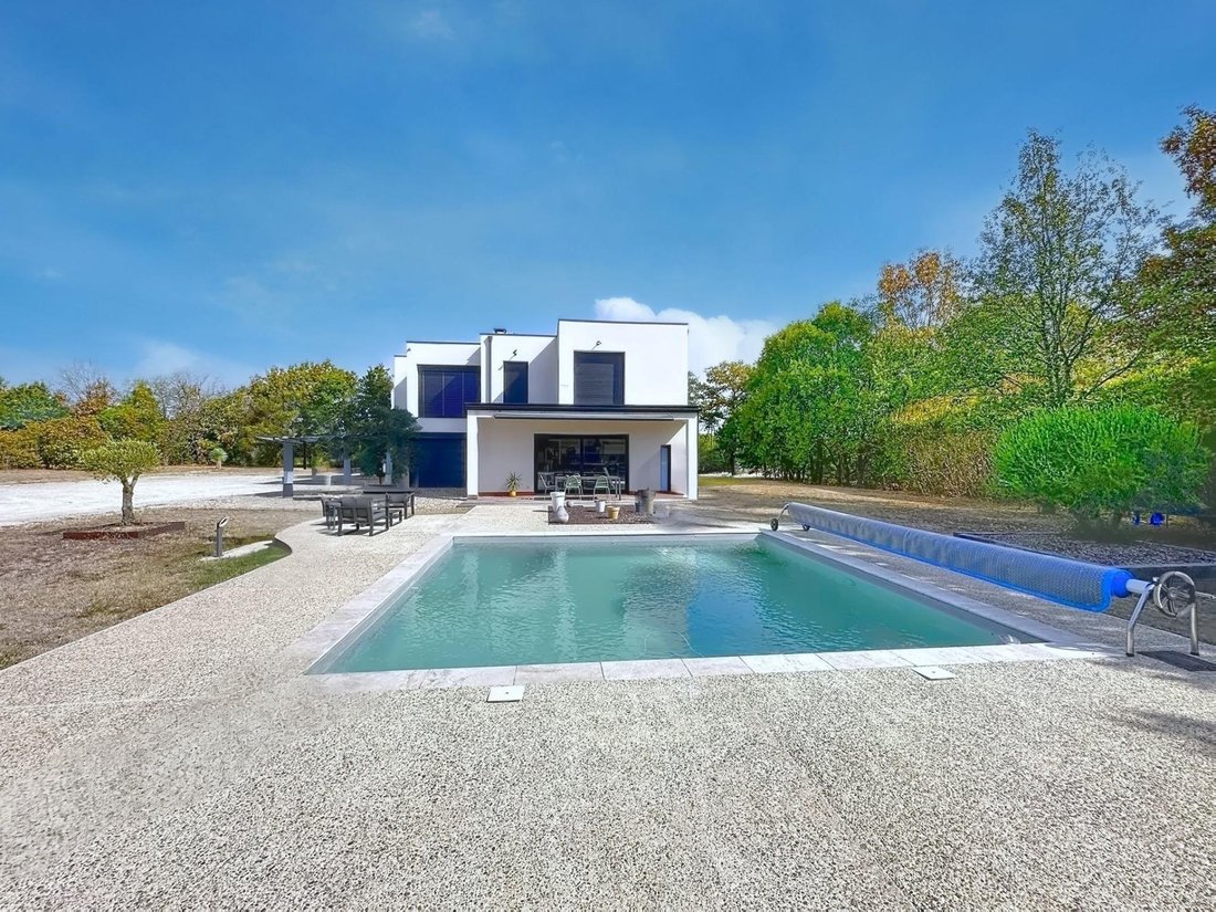 House in Pern-Lhospitalet, Occitania, France 1 - 16112884