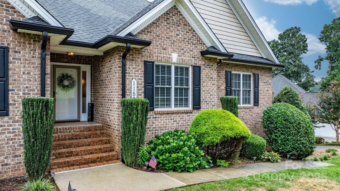 House in Hickory, North Carolina, United States 2 - 16108191