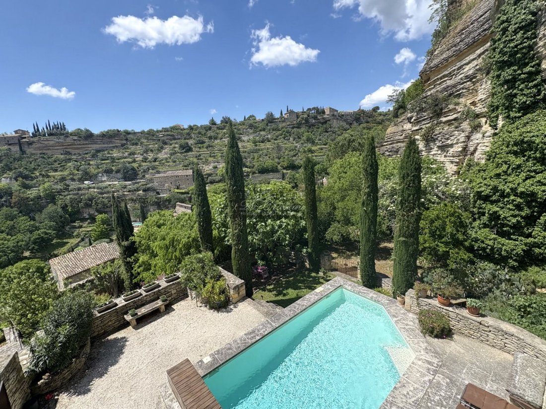House in Gordes, Provence-Alpes-Côte d'Azur, France 3 - 15735723