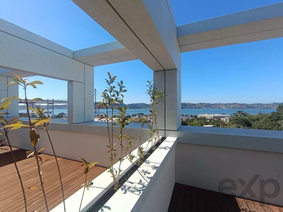 House in Alcantara, Lisbon, Portugal 3 - 16109882