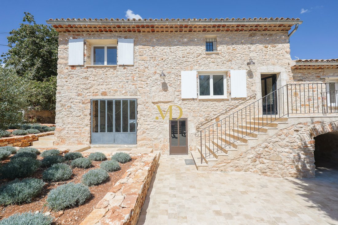 Castle in Simiane-la-Rotonde, Provence-Alpes-Côte d'Azur, France 2 - 16113252