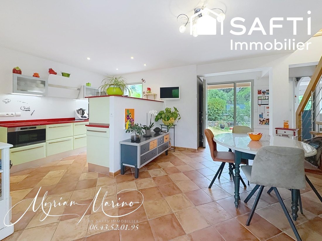 House in Frejus, Provence-Alpes-Côte d'Azur, France 2 - 16112880