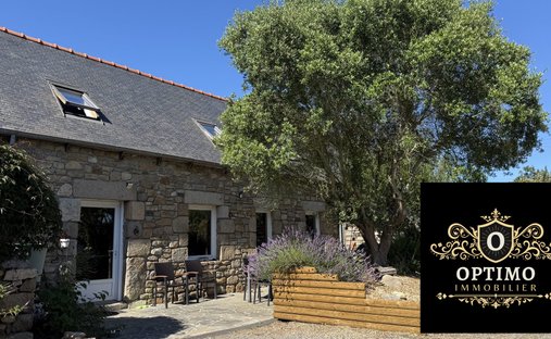 House in Pleubian, Brittany, France 1