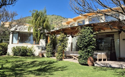 House in Colina, Santiago Metropolitan Region, Chile 1