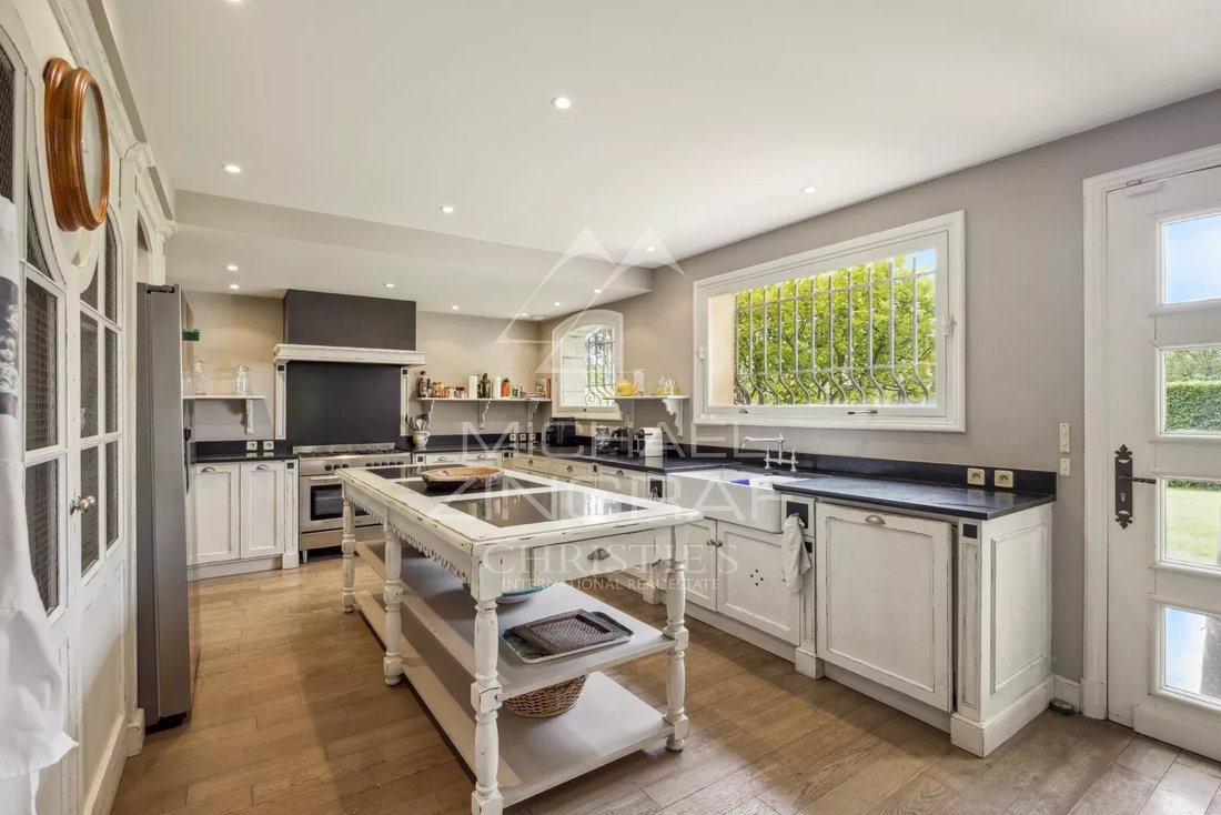 Villa in Mougins, Provence-Alpes-Côte d'Azur, France 5 - 16108425