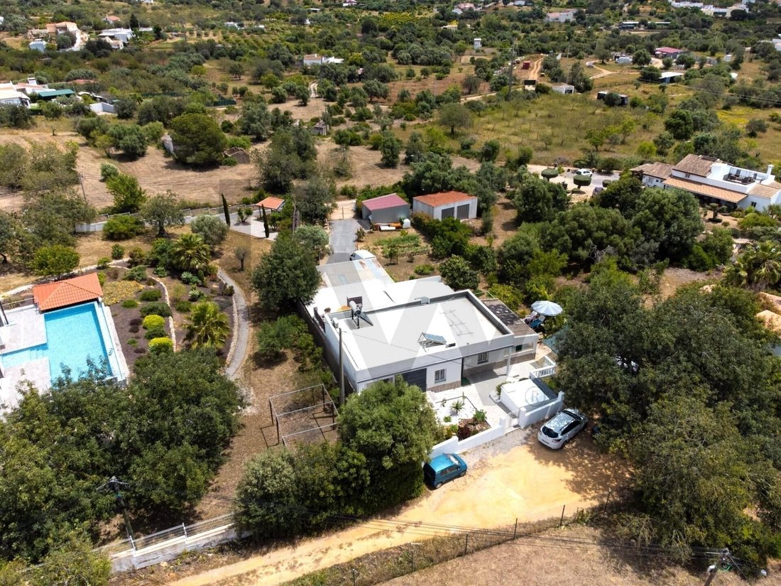 Townhouse in Moncarapacho, Algarve, Portugal 1 - 16111027