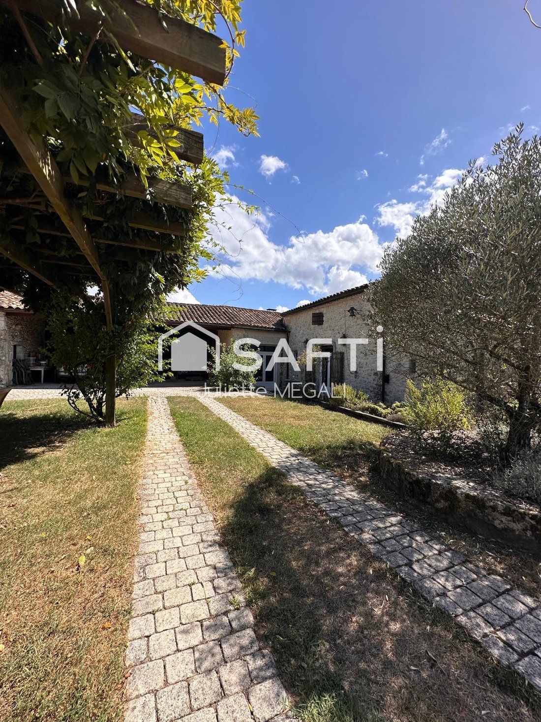 House in Montcaret, Nouvelle-Aquitaine, France 1 - 16112879