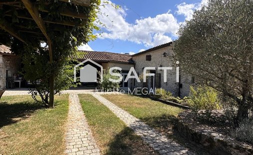 Castle for Sale in Montcaret, Nouvelle-Aquitaine, France