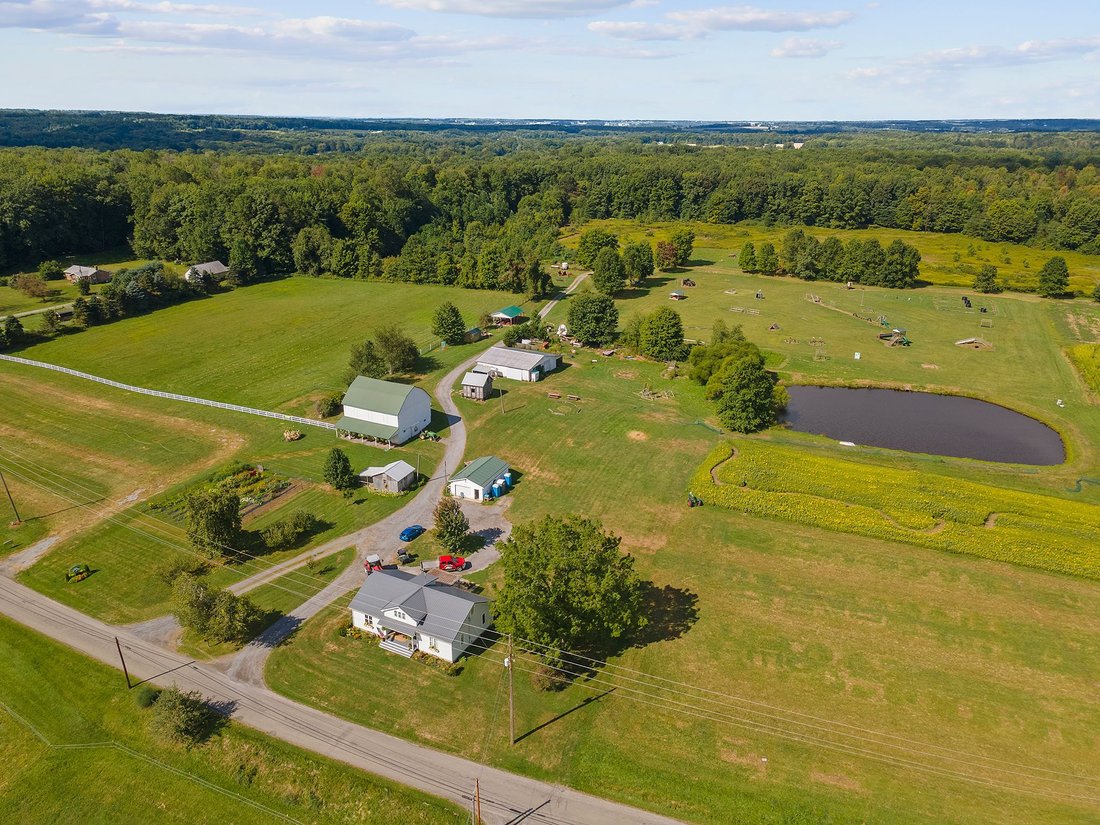 Rancho en Grove City, Pensilvania, Estados Unidos 3 - 16079191