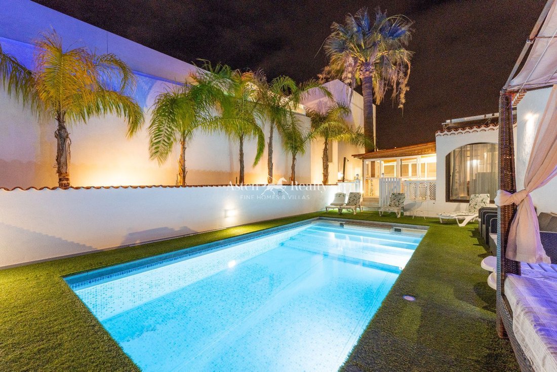 Villa in San Miguel de Abona, Canary Islands, Spain 3 - 16108523