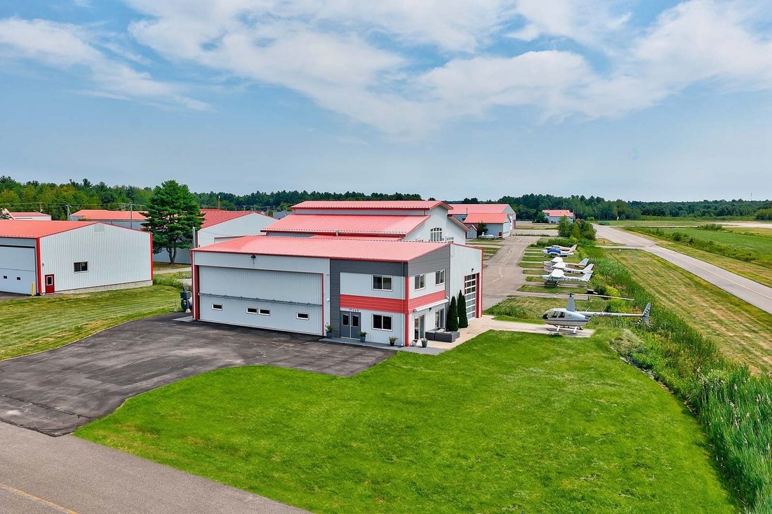 Lachute, Quebec, Canada 1 - 16114889
