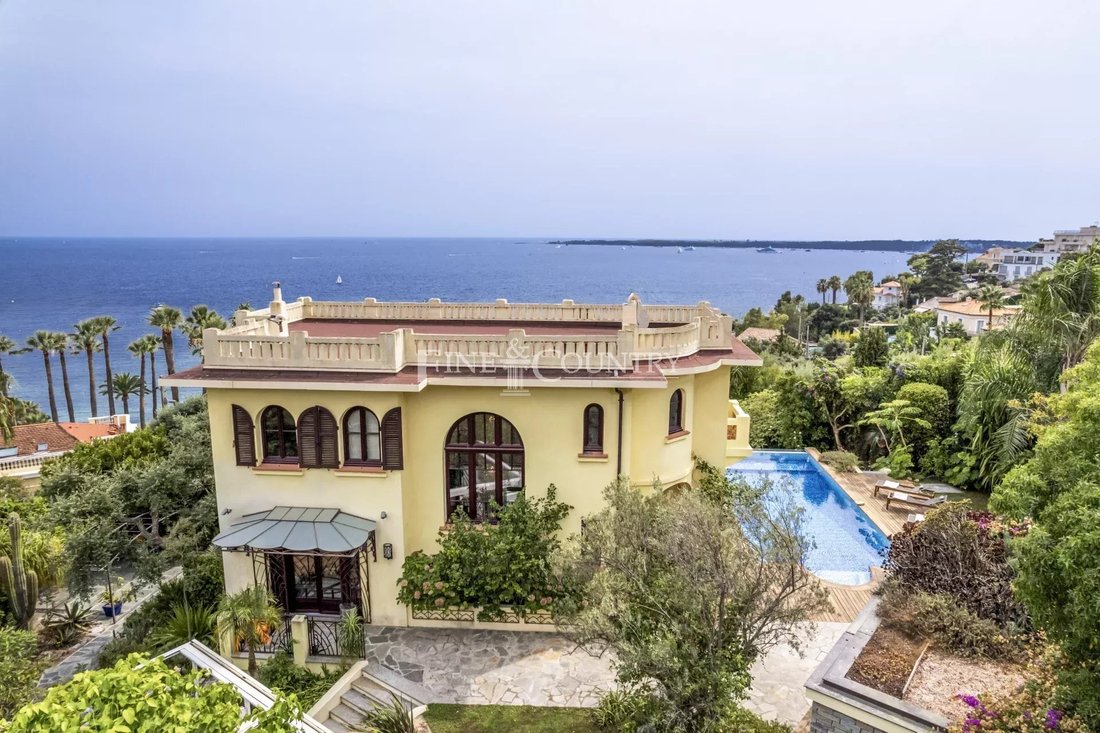 Villa in Cannes, Provence-Alpes-Côte d'Azur, France 2 - 16106659