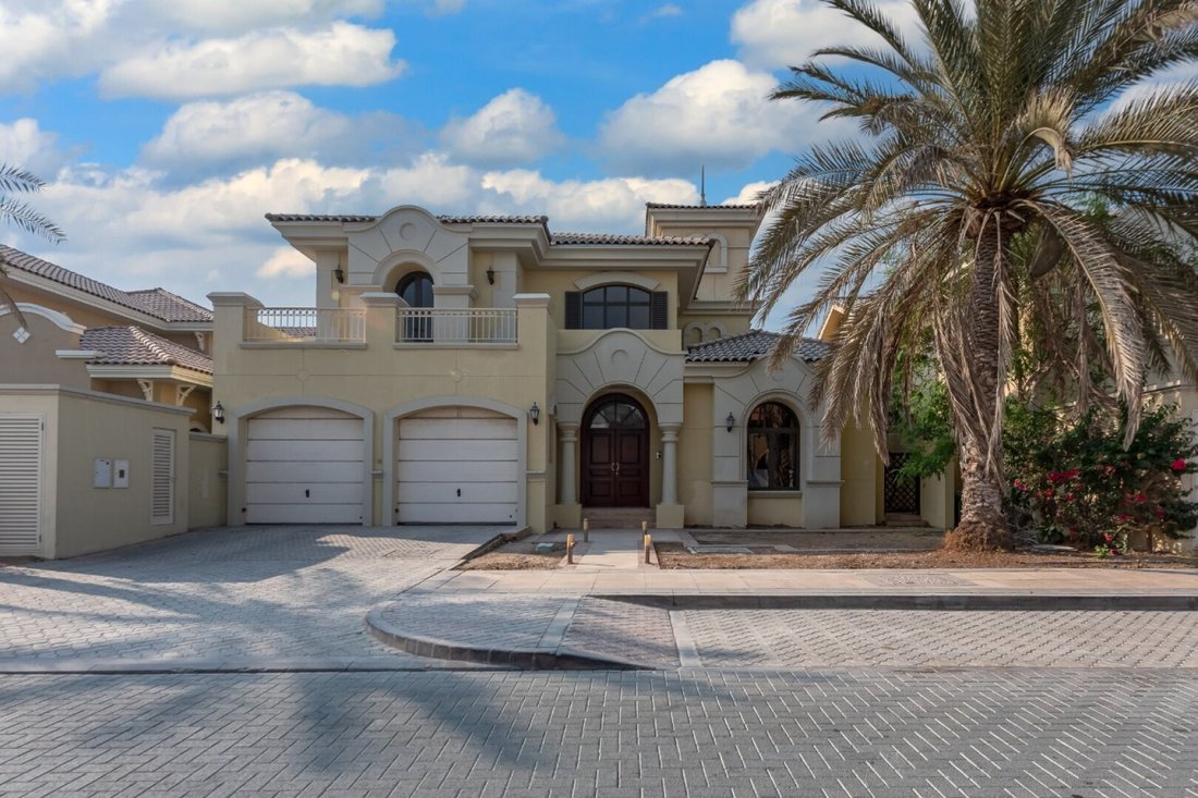 Villa in Palm Jumeirah, Dubai, United Arab Emirates 1 - 16051132
