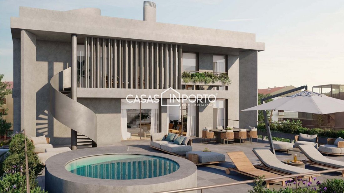 Apartment in Lordelo do Ouro e Massarelos, Porto District, Portugal 1 - 16113247