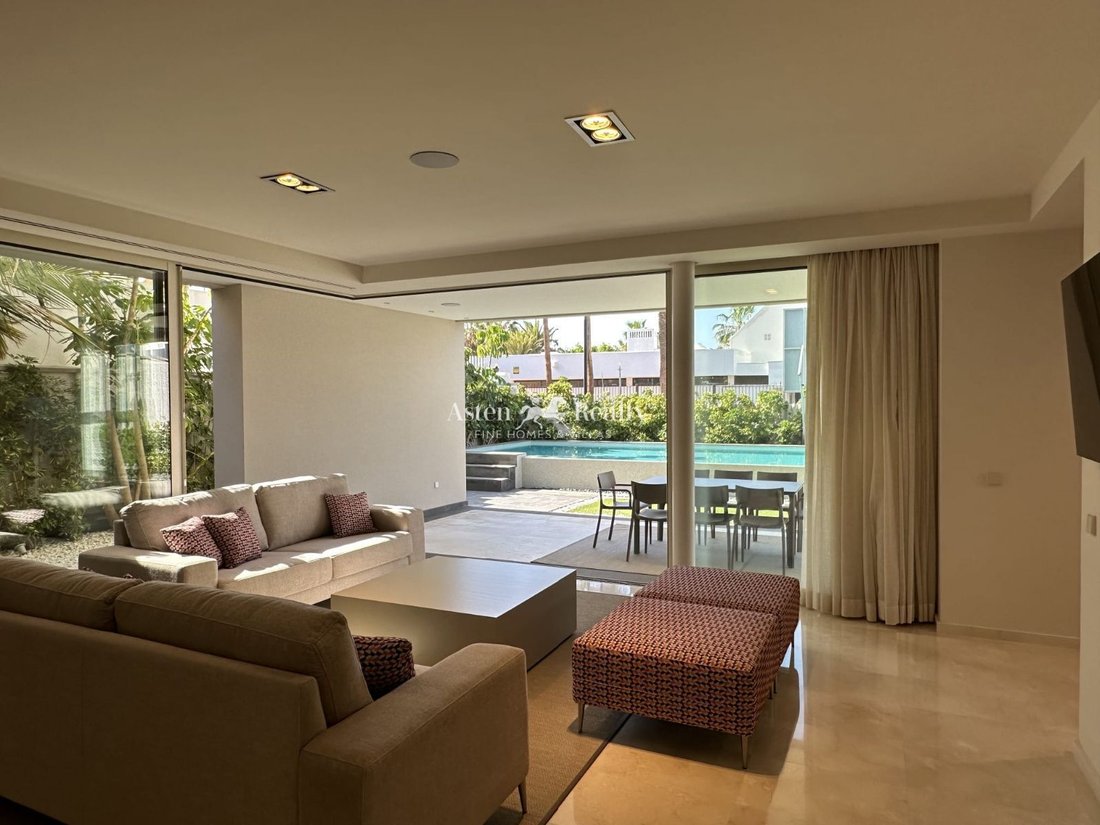 Villa in Playa de las Americas, Canary Islands, Spain 4 - 16108491