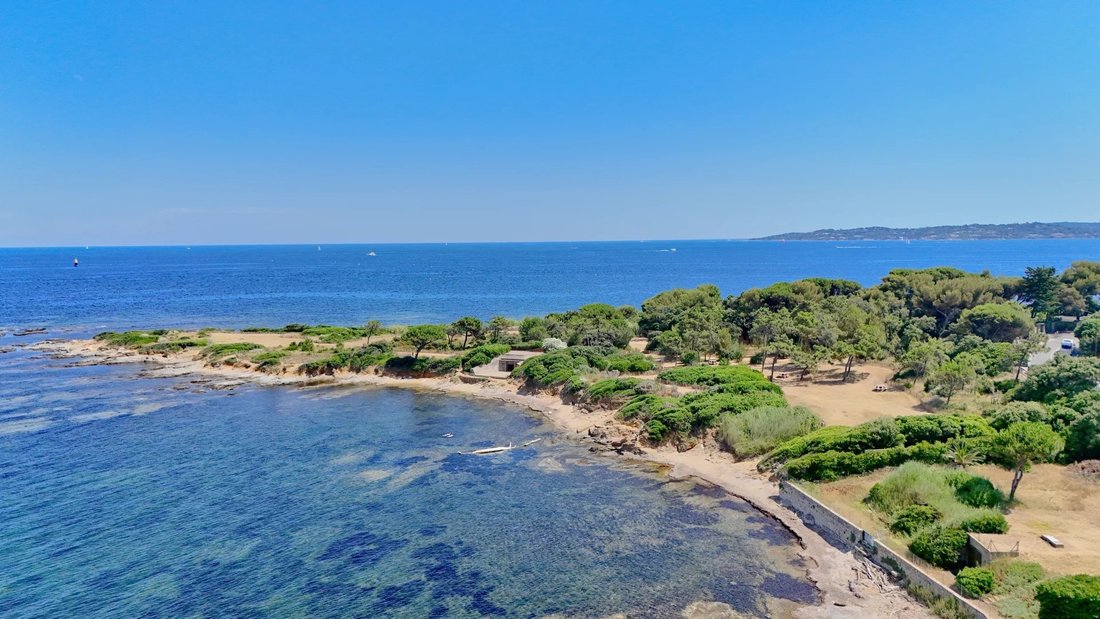 Villa in Nartelle-Noyer-Bellevue-bd des Sardinaux, Sainte-Maxime, France 2 - 16108476