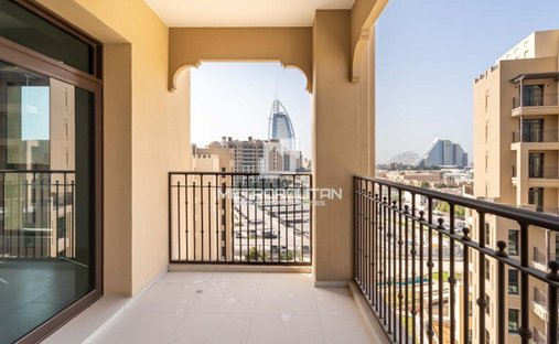 Apartment in Umm Suqeim, Dubai, United Arab Emirates 1