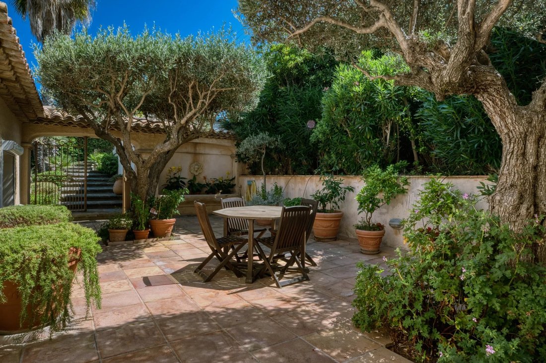 Villa in Nartelle-Noyer-Bellevue-bd des Sardinaux, Sainte-Maxime, France 5 - 16108476