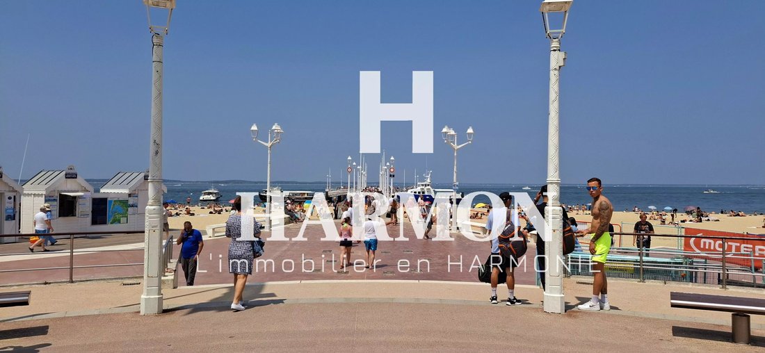 Aiguillon, Arcachon, France 2 - 16110698