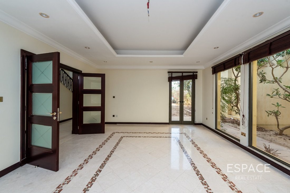Villa in Palm Jumeirah, Dubai, United Arab Emirates 5 - 16051132