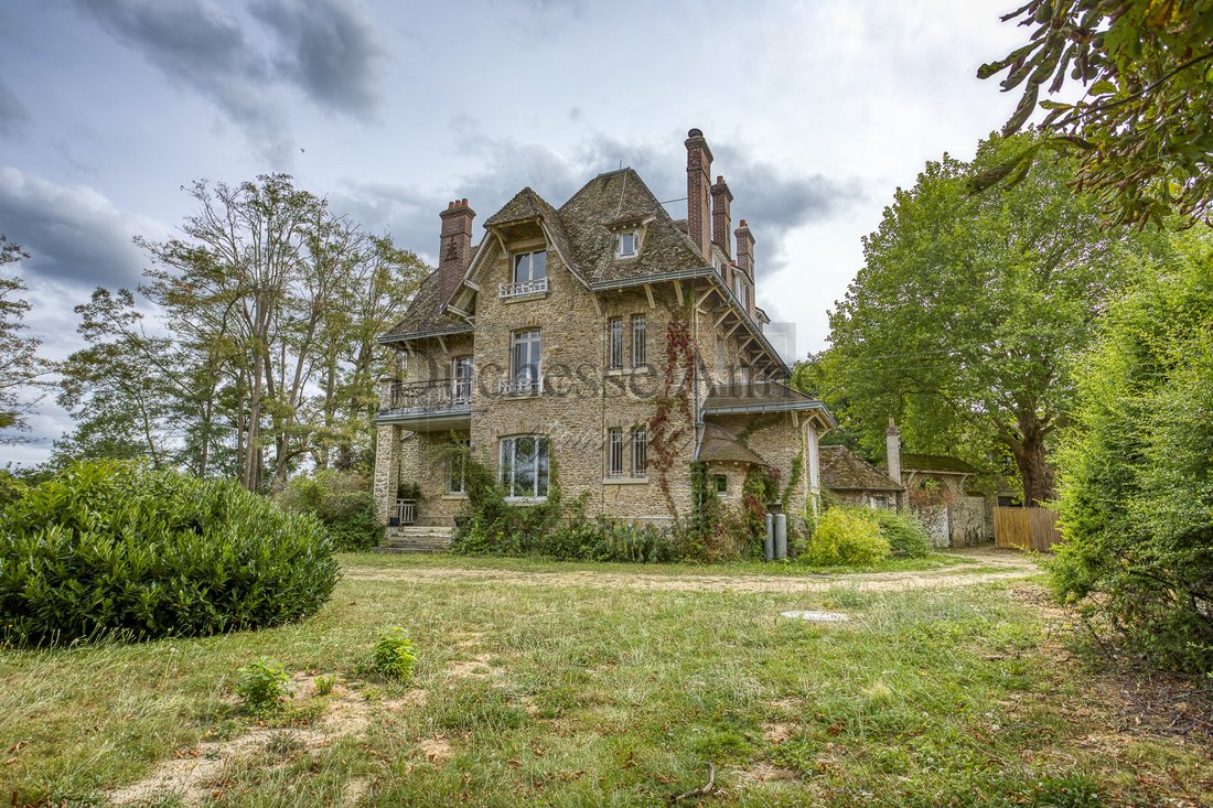 The Whispering Millstone: A Timeless Haven Near Montfort-l’Amaury