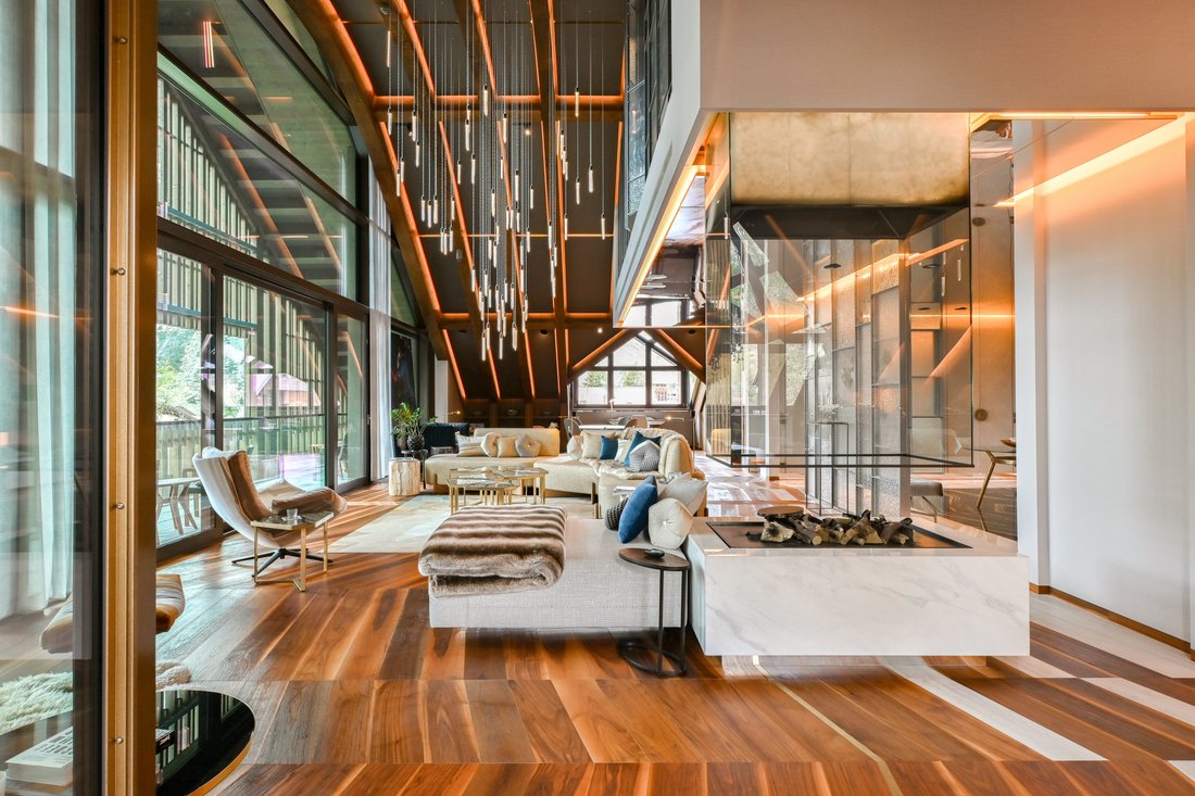 Stunning Unique Penthouse Architecture image