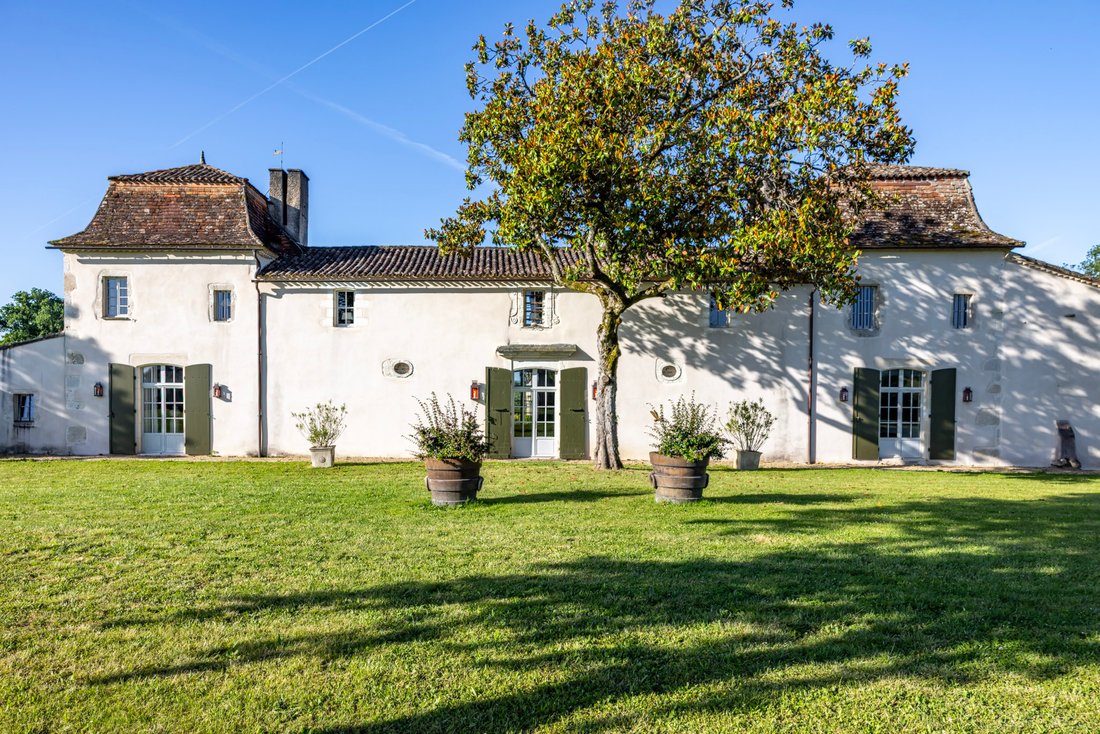 Estate in Liorac-sur-Louyre, Nouvelle-Aquitaine, France 4 - 16116082