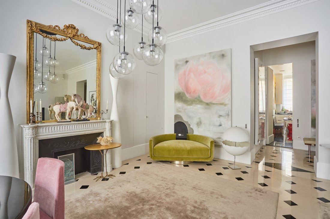 Apartment in Saint Philippe du Roule, Paris 8e Arrondissement, Paris 5 - 16116780