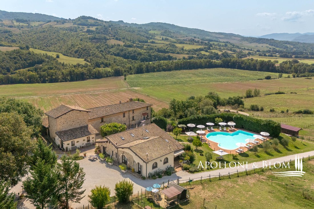 House in Umbertide, Umbria, Italy 1 - 11913426