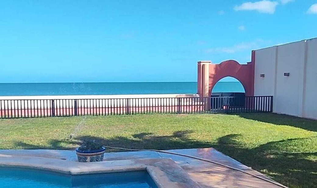 Residencia Frente Al Mar En Chelem, Yucatán In Chelem, Yucatan, Mexico ...
