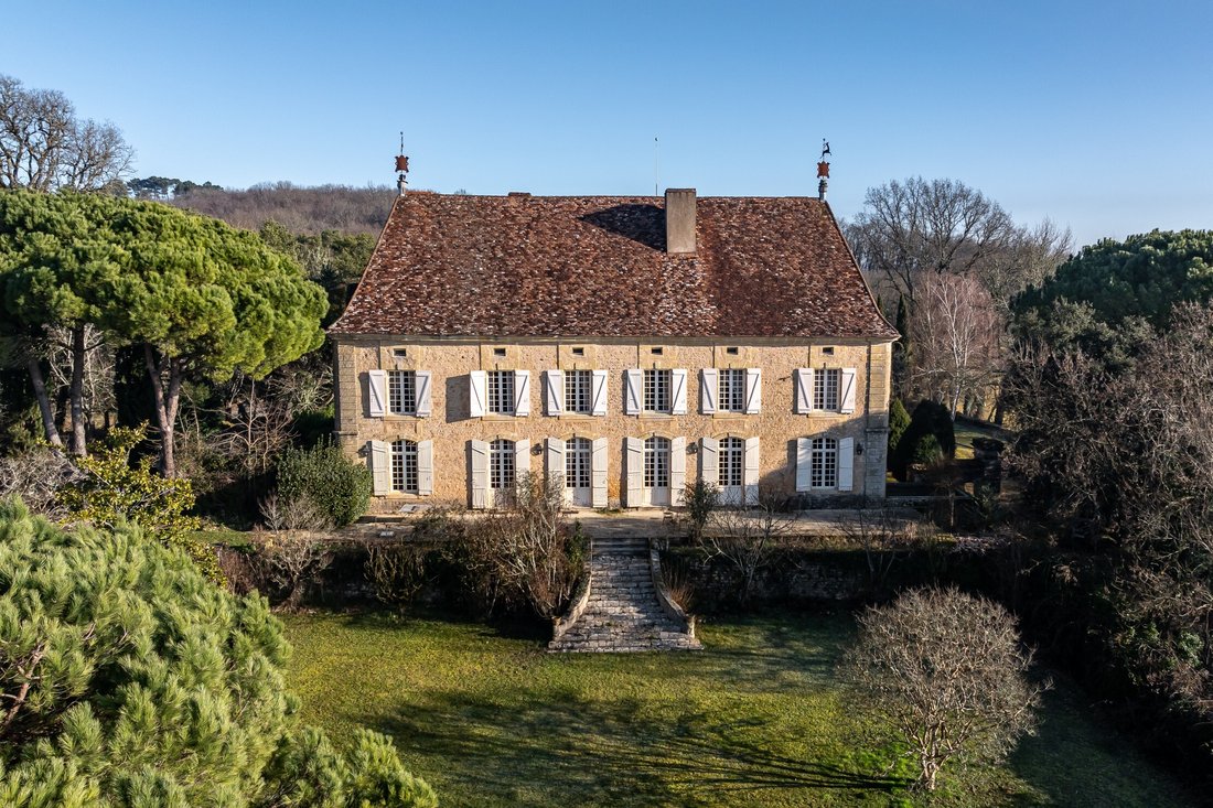 Whispers of Périgord: A 14th-Century Manor Between Two Legendary Rivers