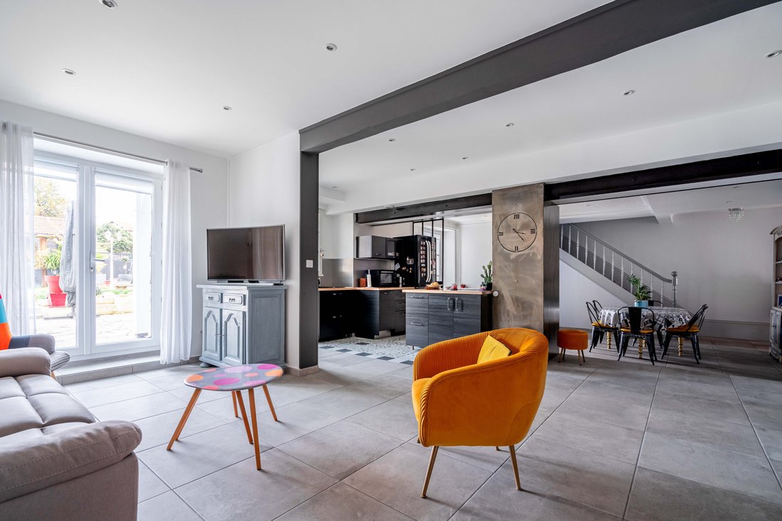 House in Saint-Jean-de-Bournay, Auvergne-Rhône-Alpes, France 1 - 16116814