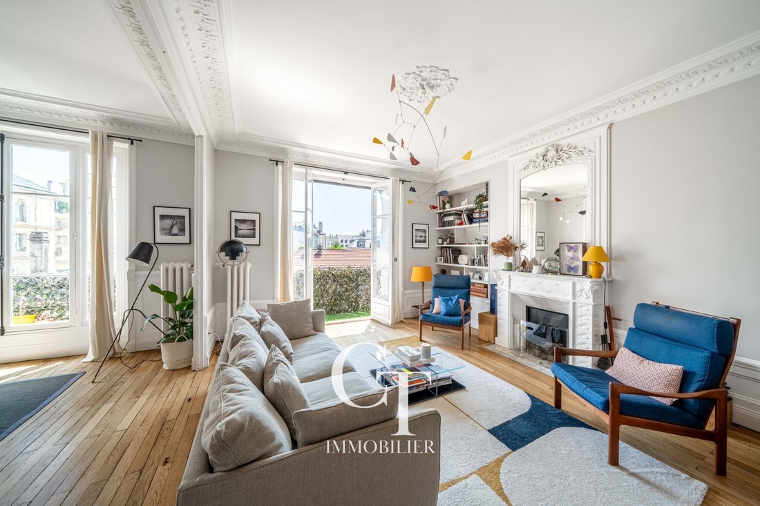 Apartment in Domaine National du Château, Versailles, France 4 - 16115849