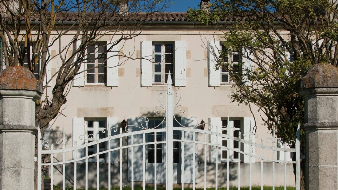 Gensac’s Whispering Château: A Hidden Legacy Amidst Nature’s Embrace