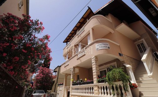 Casa en Vodice, Condado de Šibenik-Knin, Croacia 1