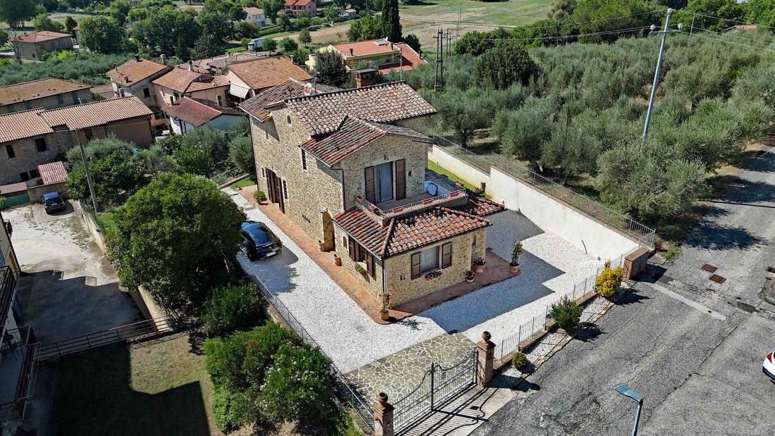 Country House in Magione, Umbria, Italy 4 - 16116927