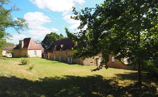 House in Sainte-Alvere, Val de Louyre et Caudeau, France 1