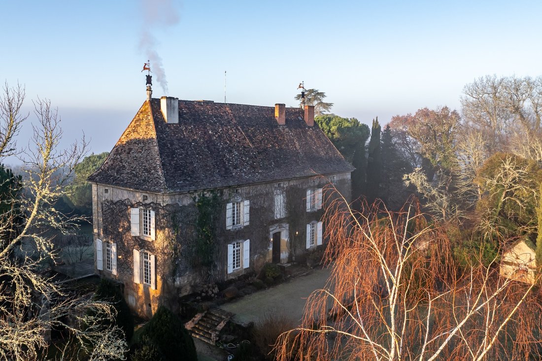 Whispers of Périgord: A 14th-Century Manor Between Two Legendary Rivers