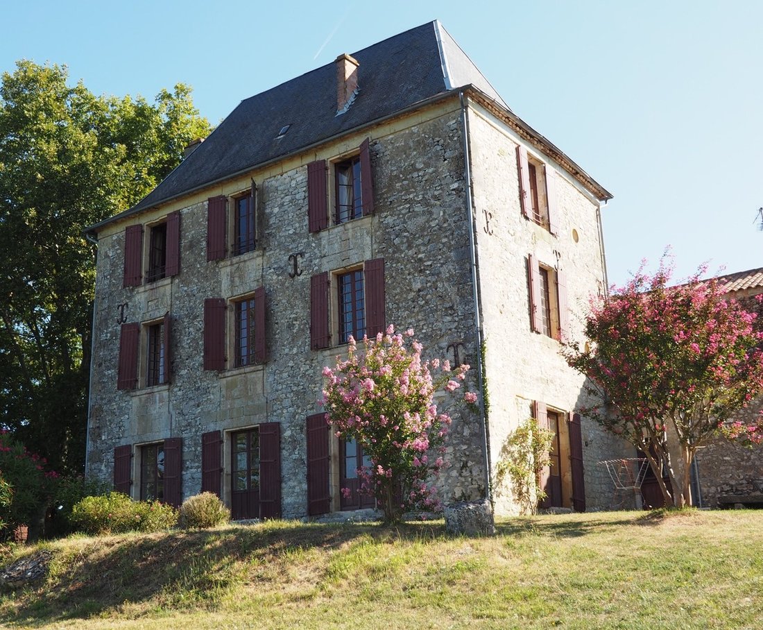 Estate in Beaumont-du-Perigord, Beaumontois en Périgord, France 1 - 16115980