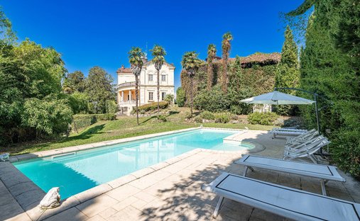 Villa in Cerreto Castello, Piedmont, Italy 1