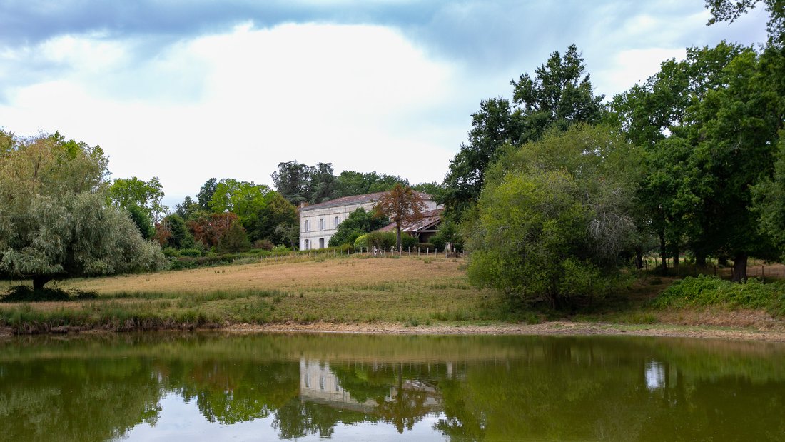 House in Saint-Martin-de-Laye, Nouvelle-Aquitaine, France 4 - 16116113