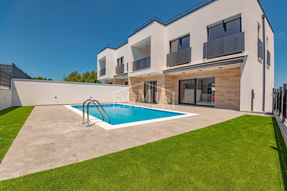 House in Vodice, Sibenik-Knin County, Croatia 4 - 16117282